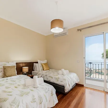 Exquisite Madeira Belair 4 Bedroom Panoramic Sea View Heated Pool Hot-tub
