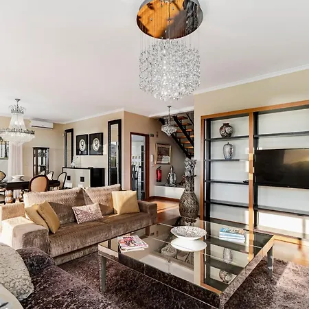 Exquisite Madeira Belair 4 Bedroom Panoramic Sea View Heated Pool Hot-tub フンシャル