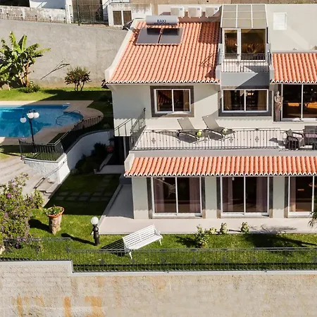 ヴィラ Exquisite Madeira Belair 4 Bedroom Panoramic Sea View Heated Pool Hot-tub フンシャル