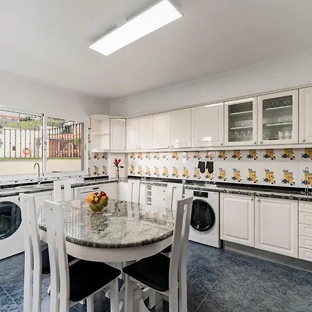 Exquisite Madeira Belair 4 Bedroom Panoramic Sea View Funchal (Madeira)