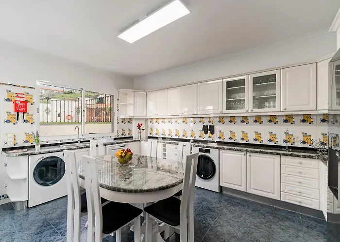 Exquisite Madeira Belair 4 Bedroom Panoramic Sea View Funchal (Madeira)